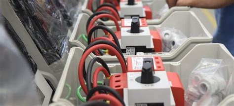 how many junction boxes on a circuit|how many outlets per circuit.